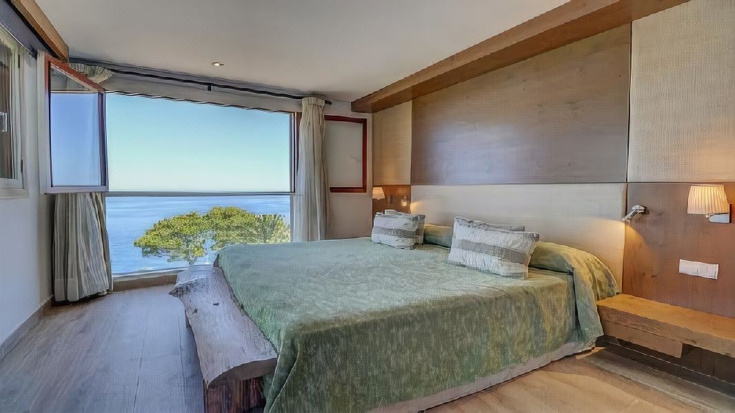 Photo of Bedroom in Llucalcari