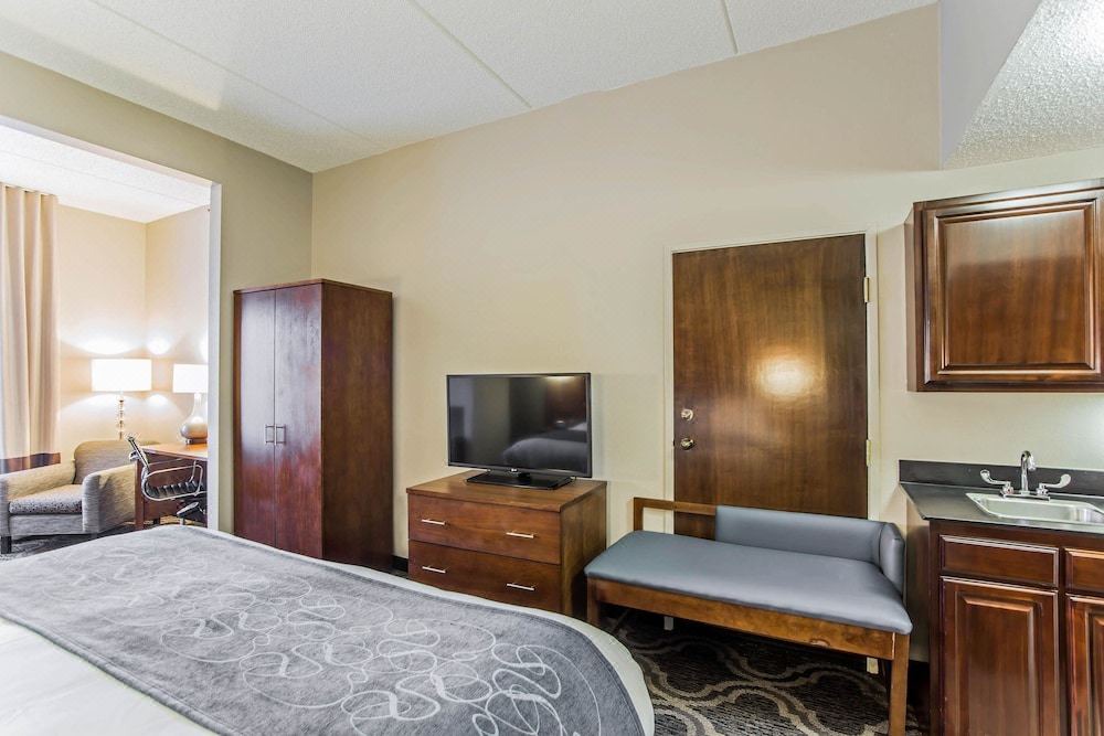 Photo of Bedroom in Pineville