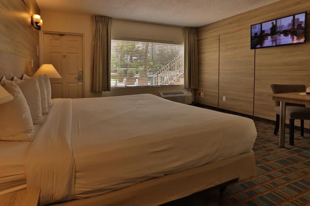 Photo of Bedroom in Galt Mile