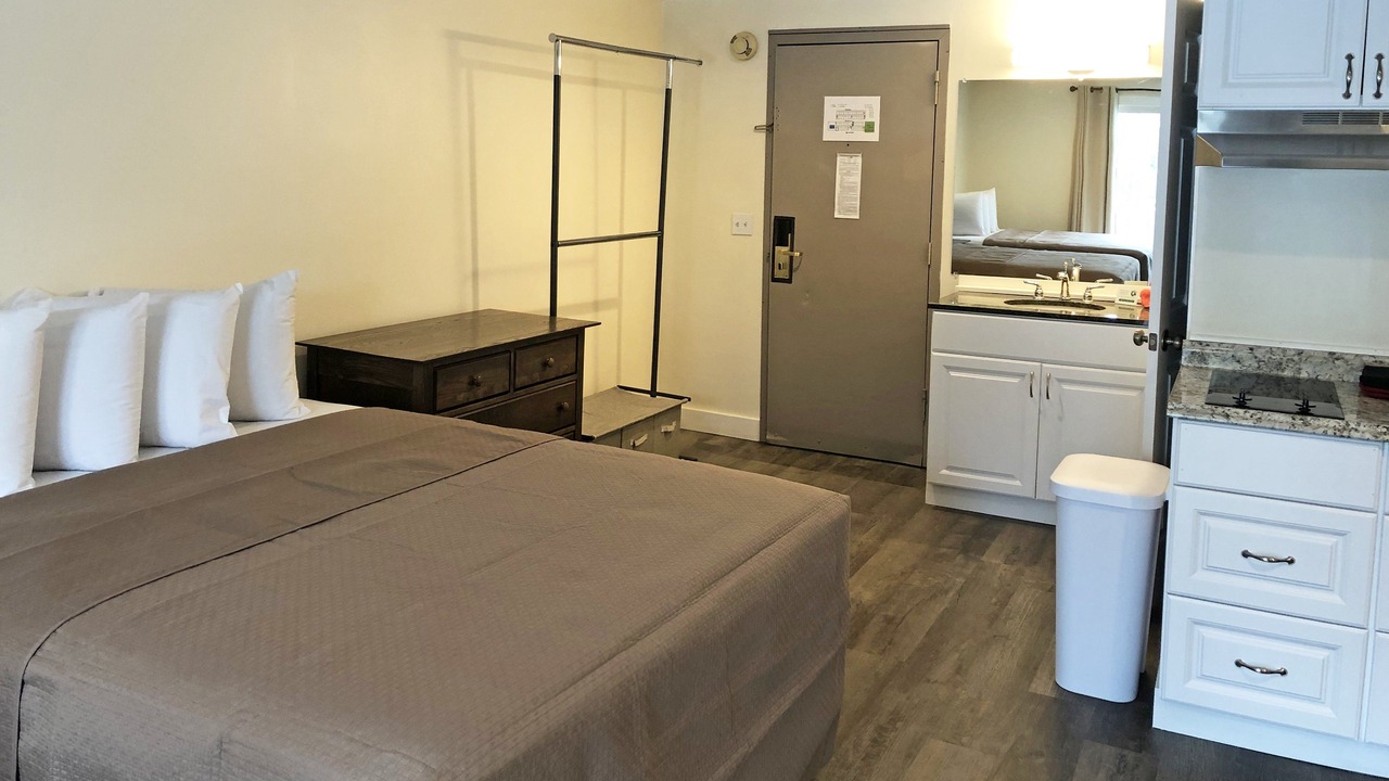 Photo of Bedroom in Ellsworth