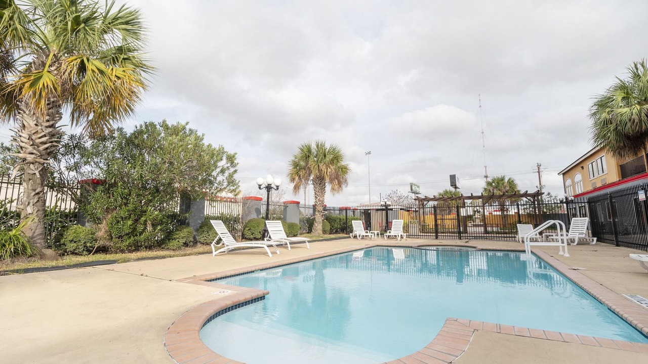 Photo of Outdoor in Greater Greenspoint