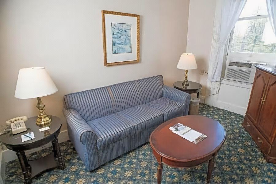 Photo of Livingroom in Middlebury