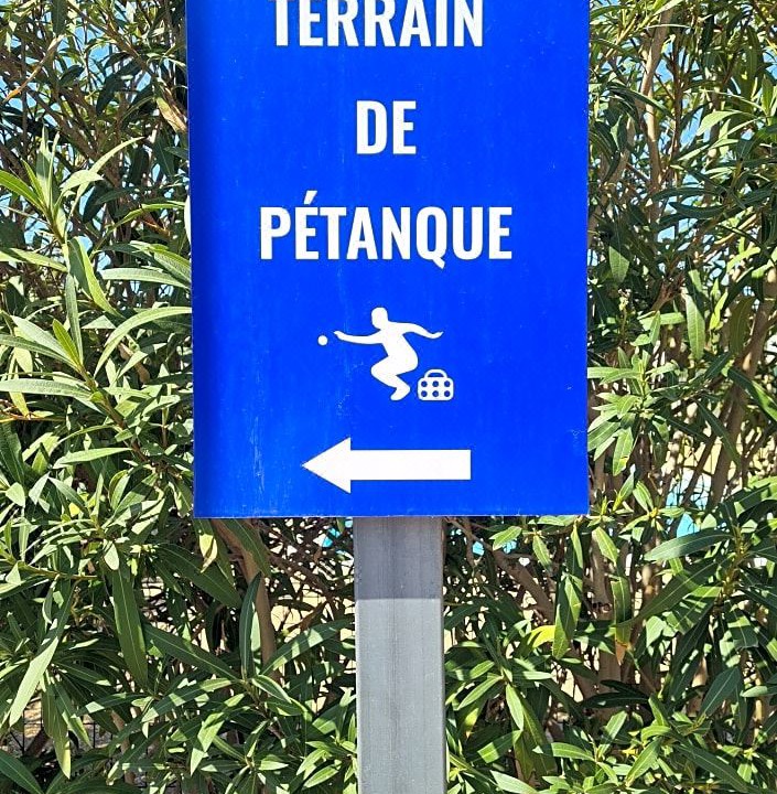 Photo of Buildings in Istres