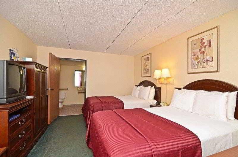 Photo of Bedroom in Monmouth Junction
