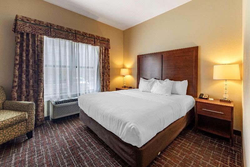 Photo of Bedroom in Shawnee