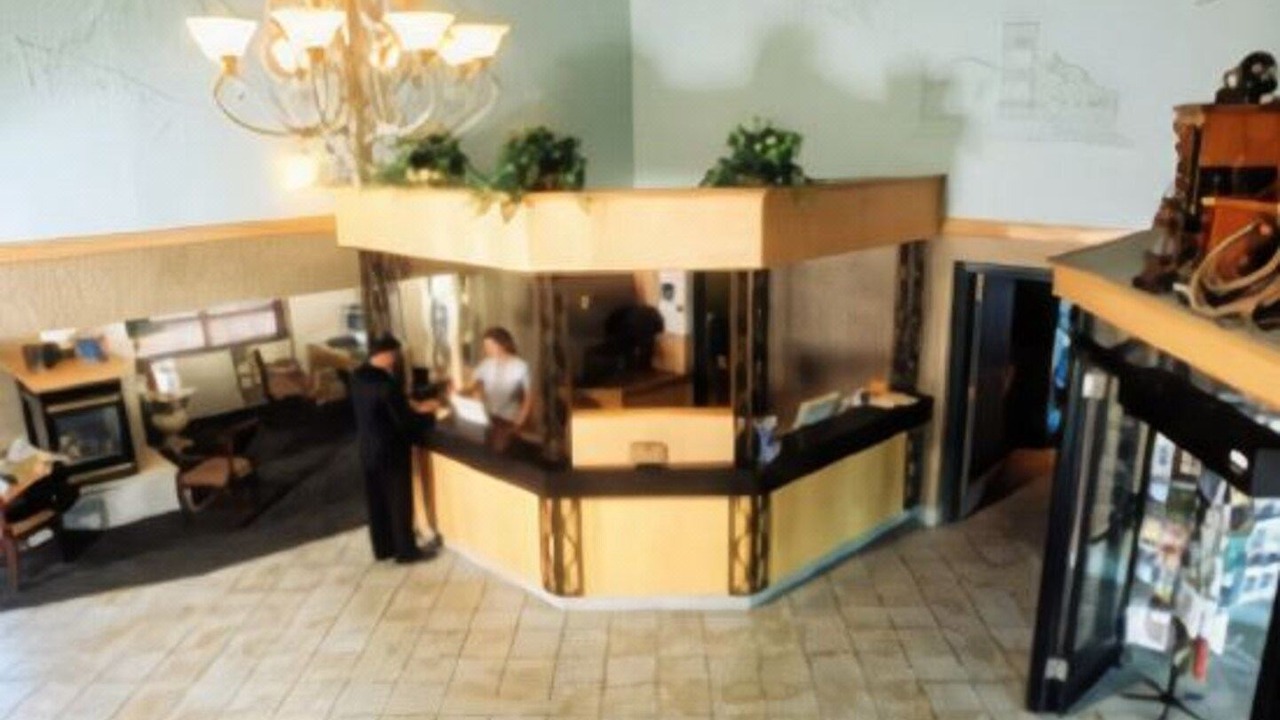 Photo of Livingroom in North Central Edmonton