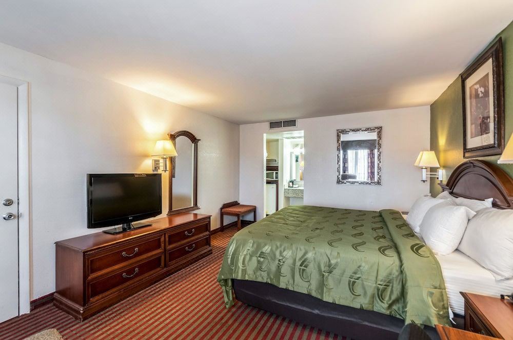 Photo of Bedroom in Luray