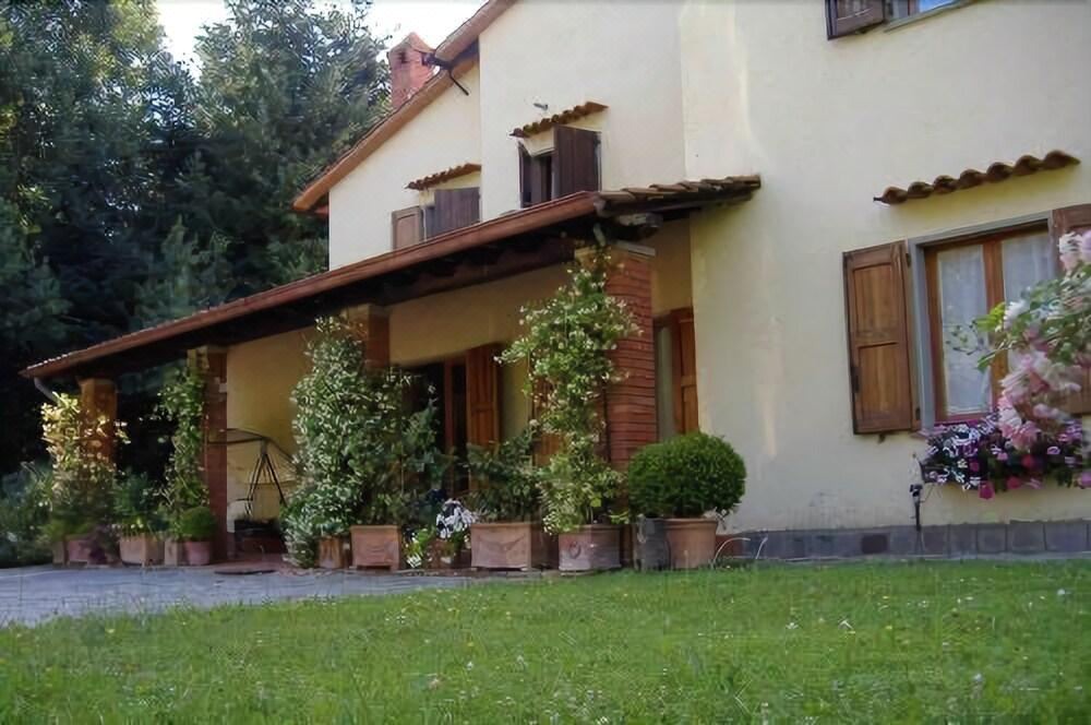 Photo of Buildings in Pratovecchio