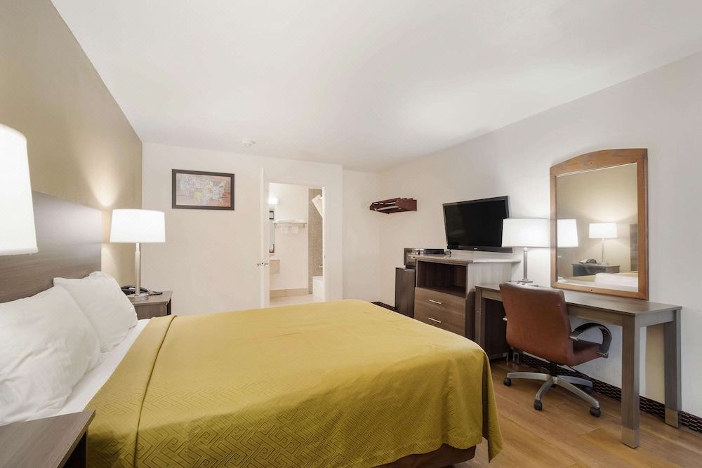 Photo of Bedroom in Goose Creek