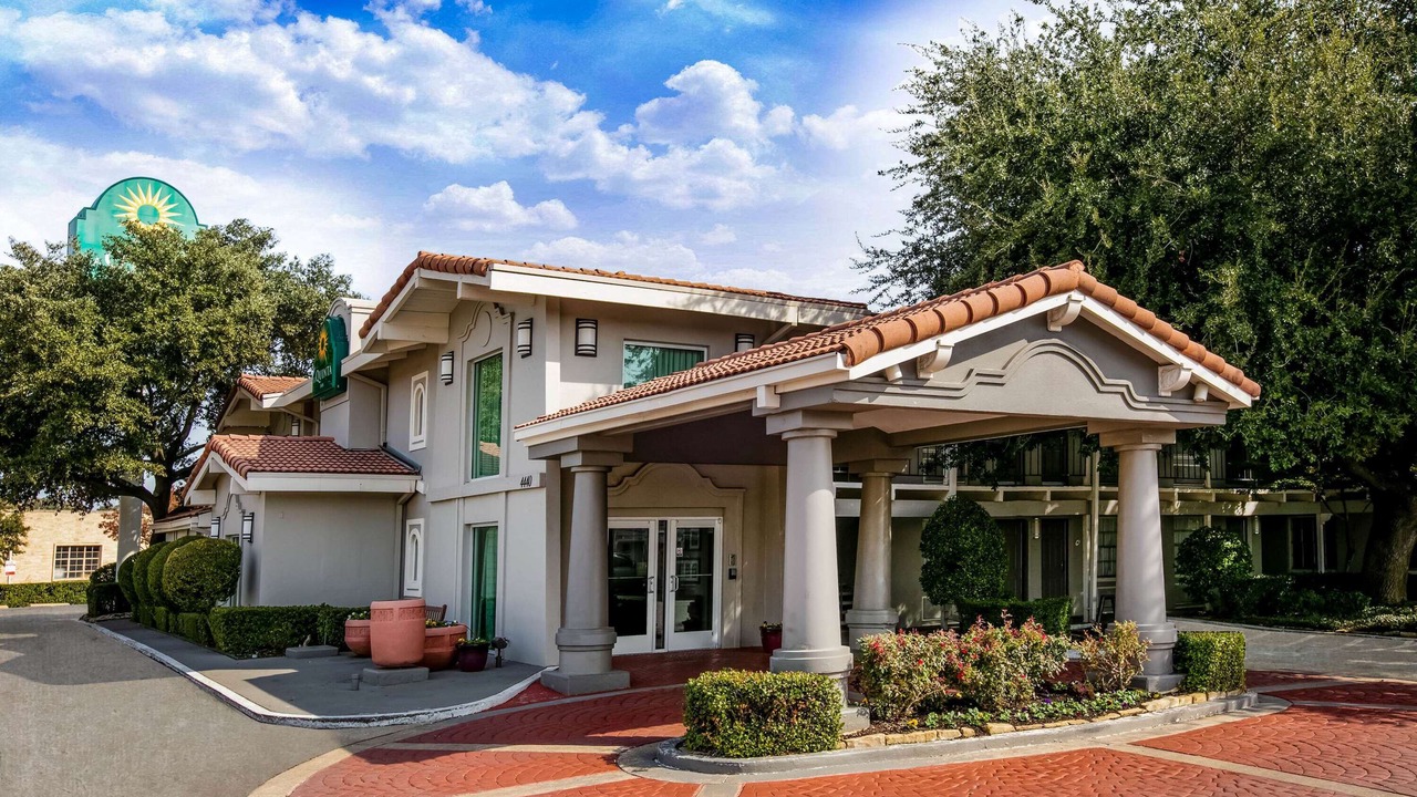 Photo of Buildings in Knox - Henderson