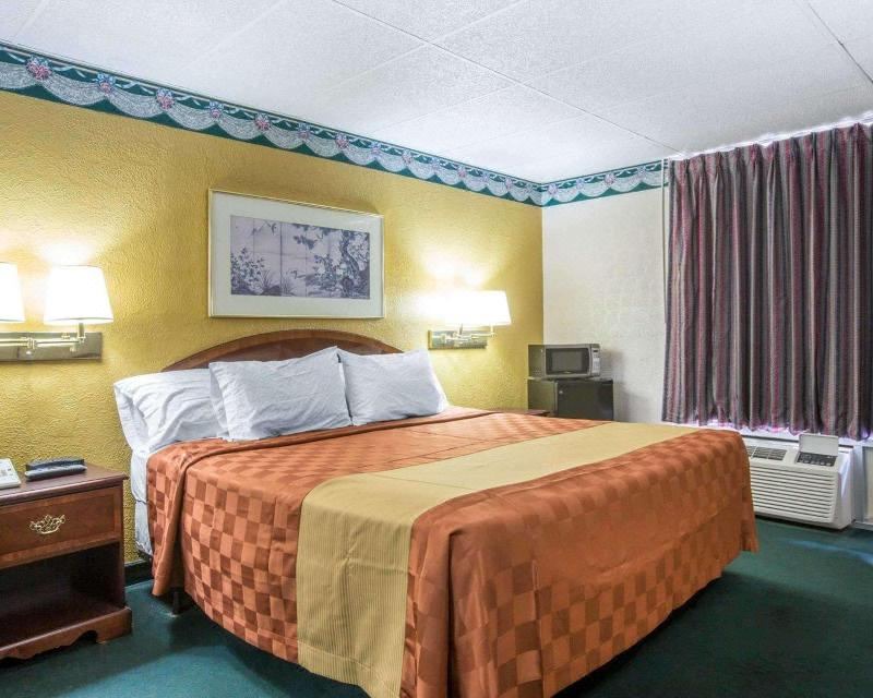 Photo of Bedroom in Gadsden
