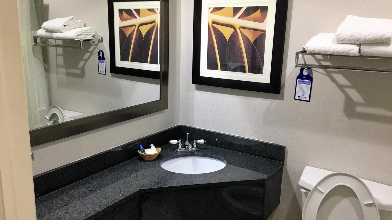 Photo of Bathroom in Deming