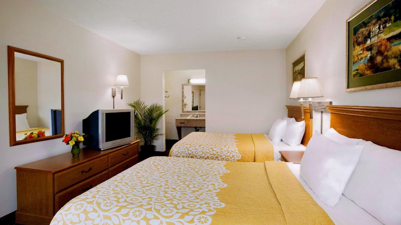 Photo of Bedroom in Alexandria West