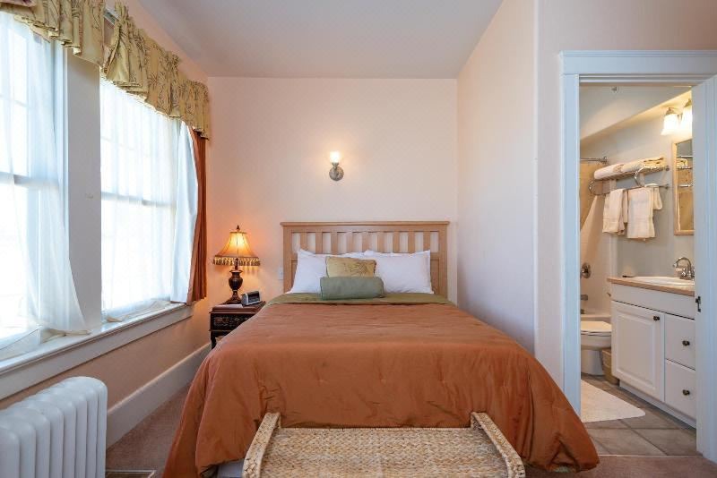 Photo of Bedroom in Condon