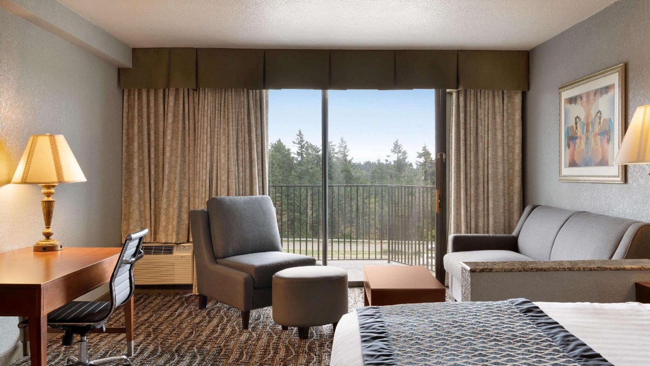 Photo of Livingroom in West Hills