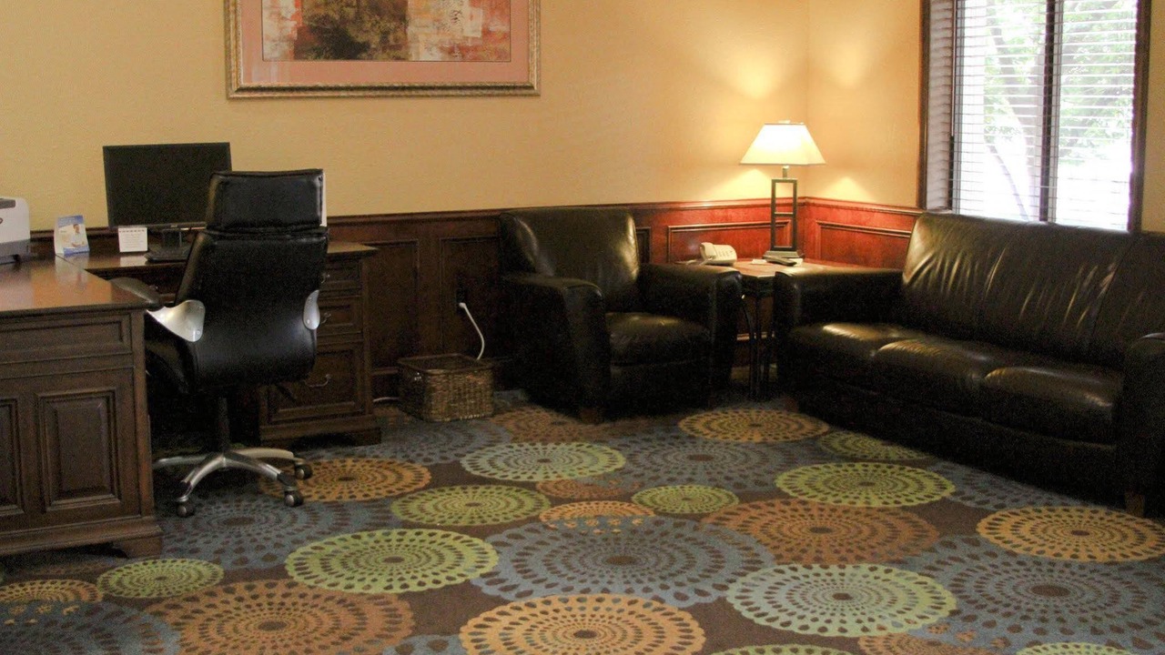Photo of Livingroom in Warrensburg