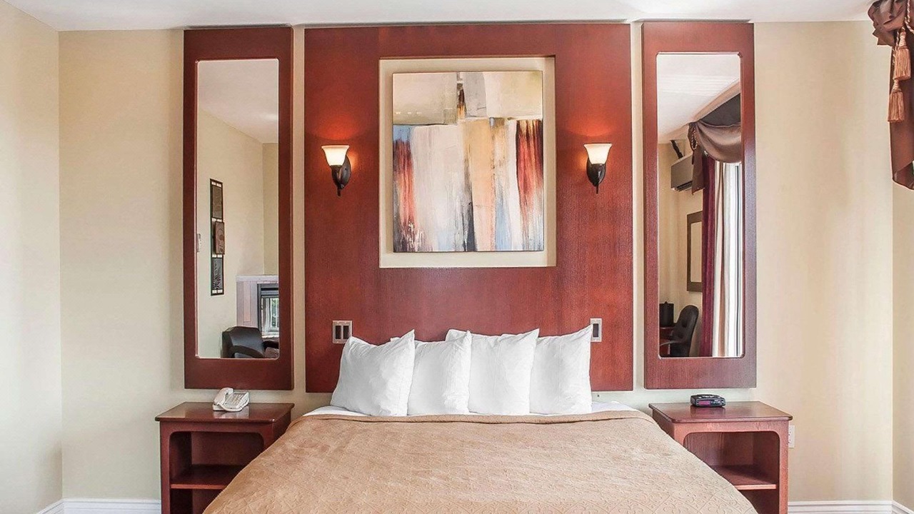 Photo of Bedroom in Fallsview