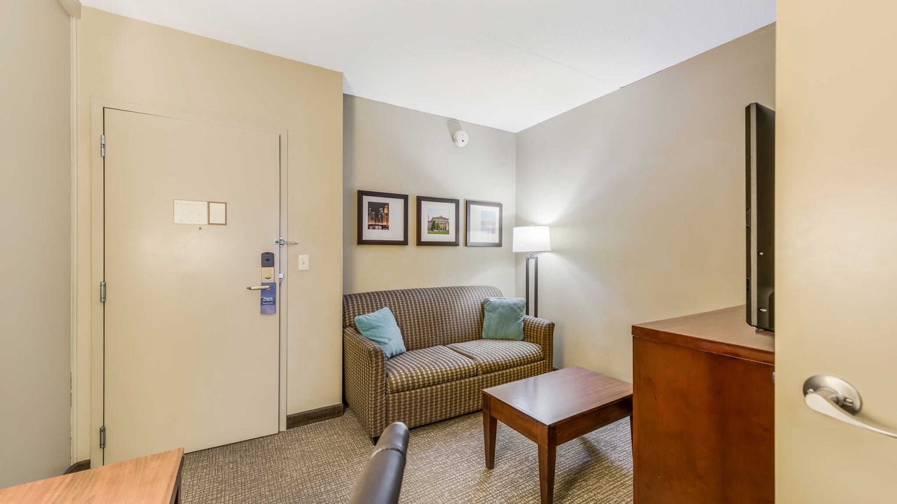 Photo of Livingroom in Schiller Park