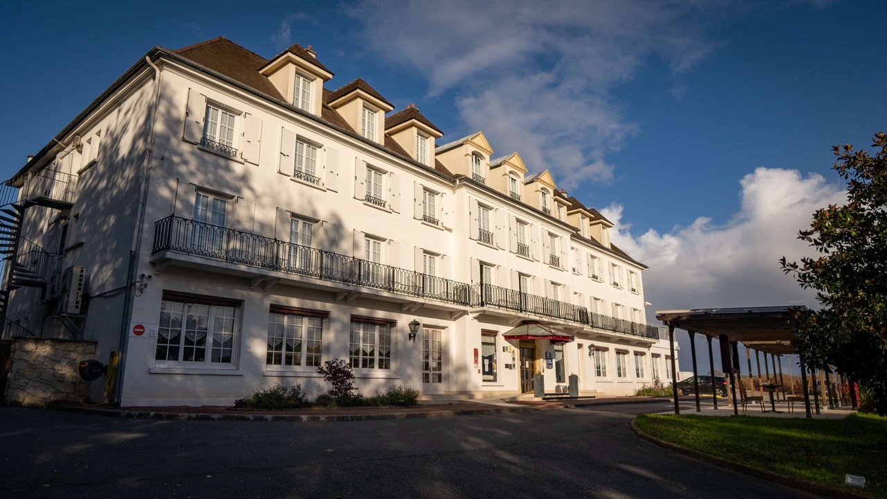 Photo of Buildings in Chateau-Thierry
