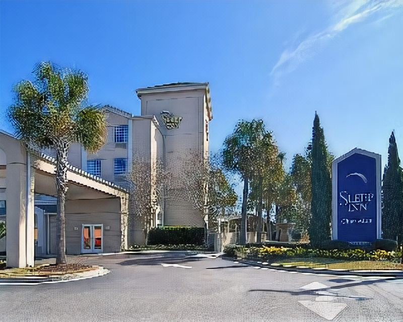 Photo of Buildings in West Ashley