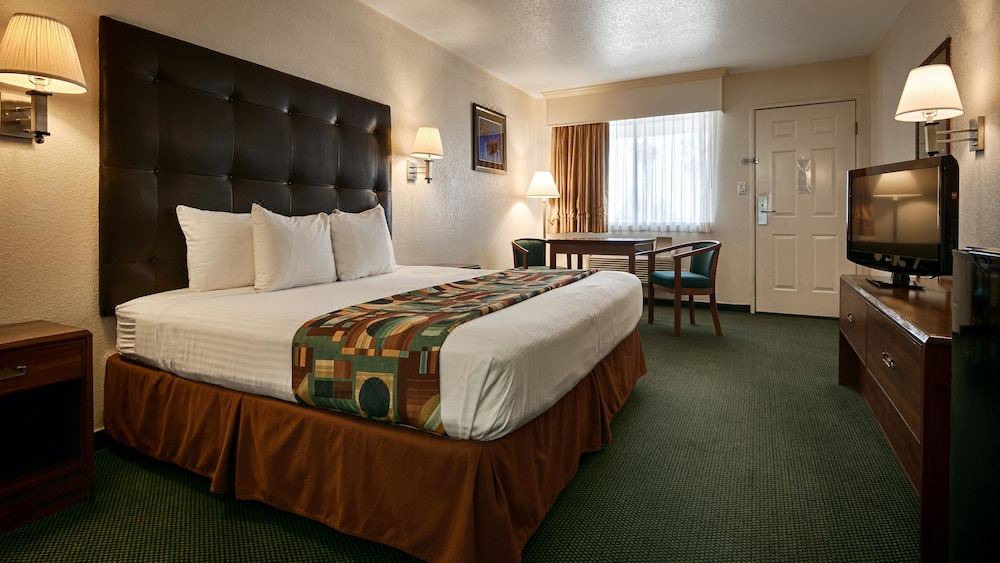 Photo of Bedroom in Needles