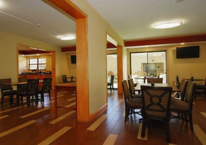 Photo of Livingroom in Broken Arrow