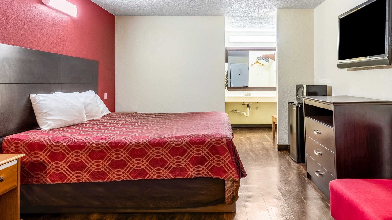 Photo of Bedroom in Ashley Oaks