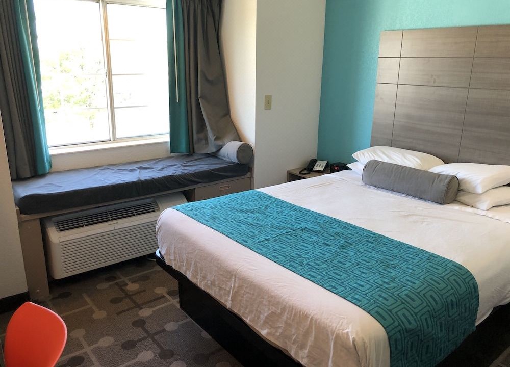 Photo of Bedroom in Elk Grove Village
