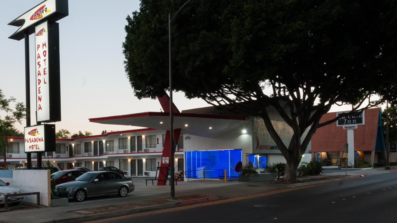Photo of Buildings in Lamanda Park