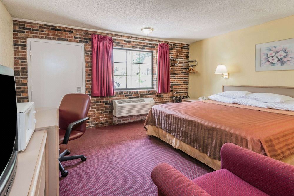 Photo of Bedroom in Platte City