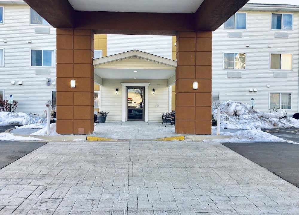 Photo of Buildings in Gurnee
