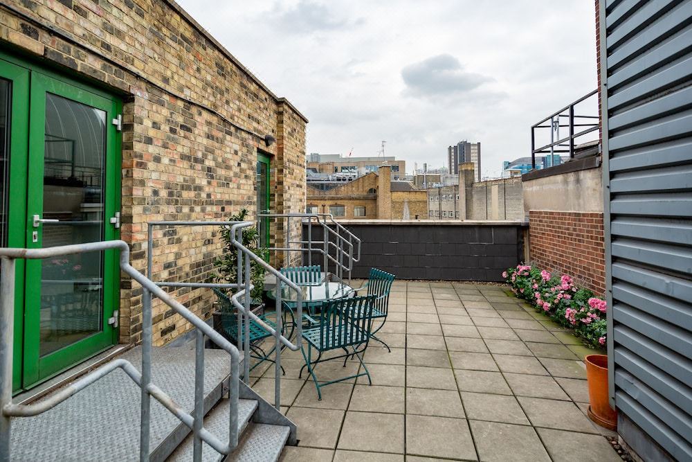 Photo of Patio Balcony in Bishopsgate