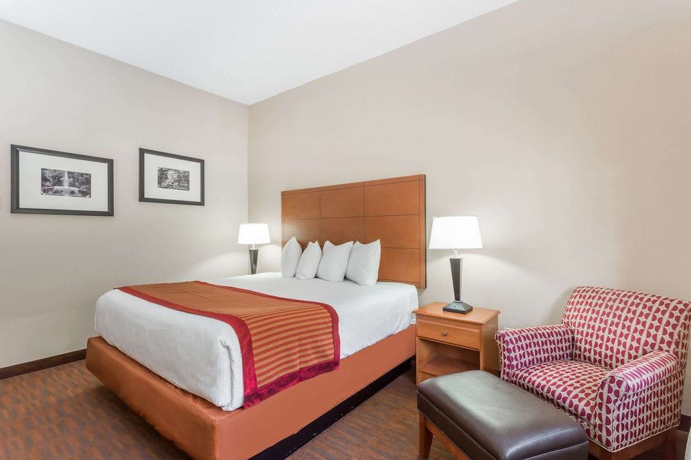 Photo of Bedroom in Garden City