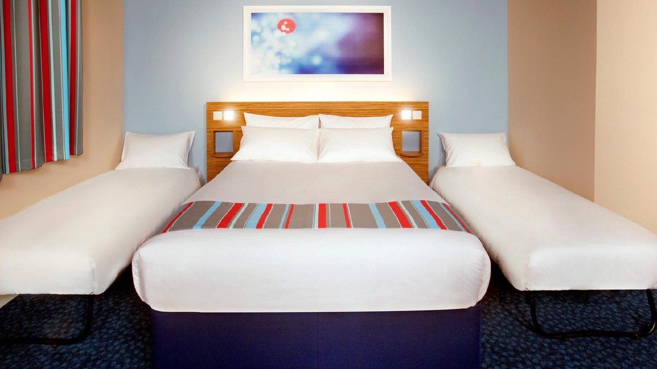Photo of Bedroom in Grove