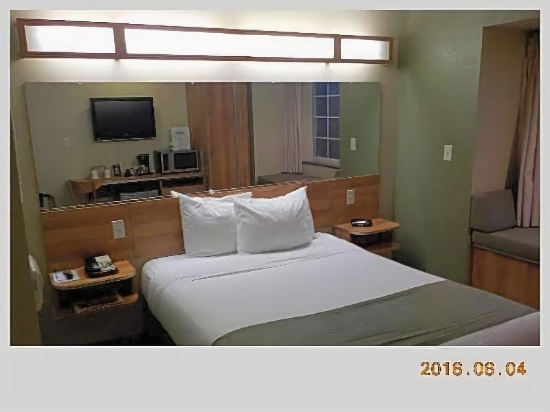 Photo of Bedroom in Saraland