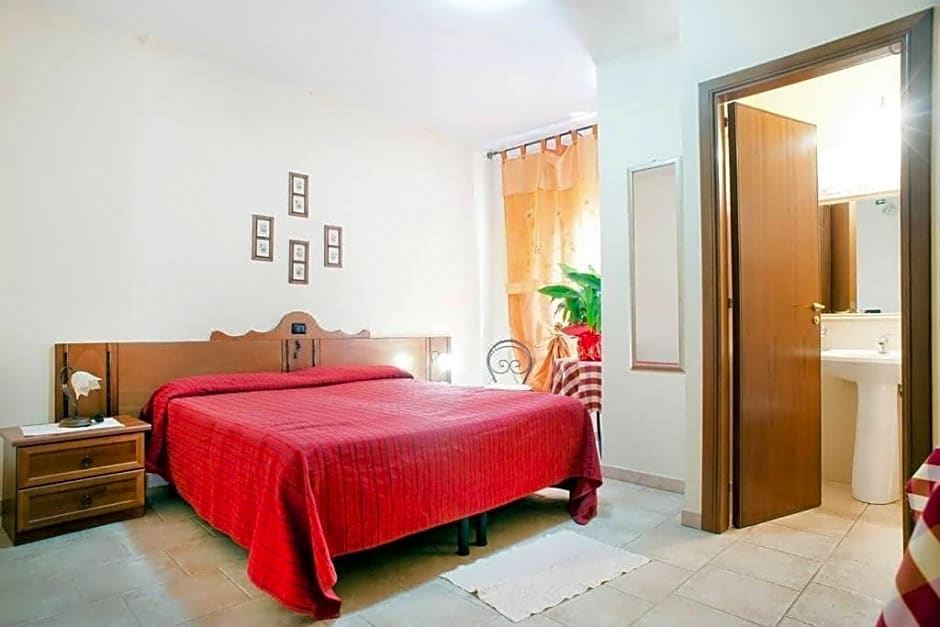 Photo of Bedroom in Castellina Marittima