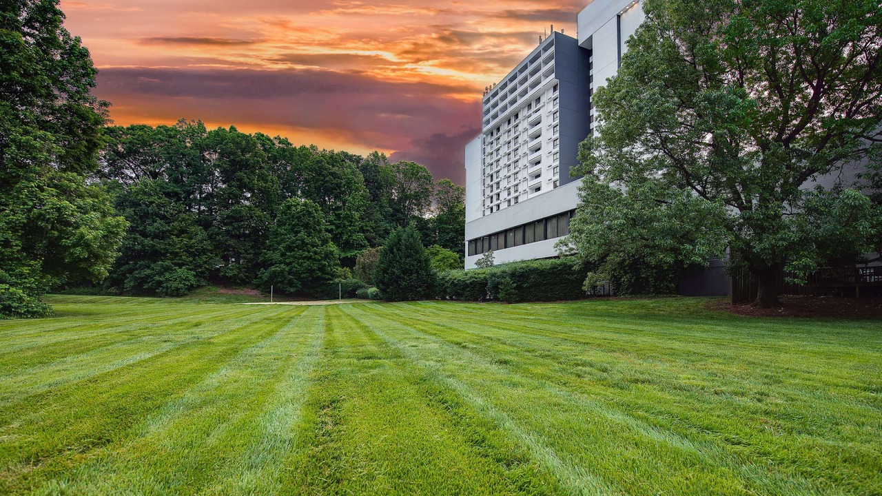 Photo of Buildings in Executive Park