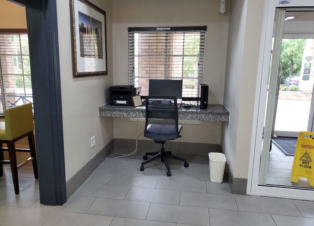 Photo of Livingroom in Buford