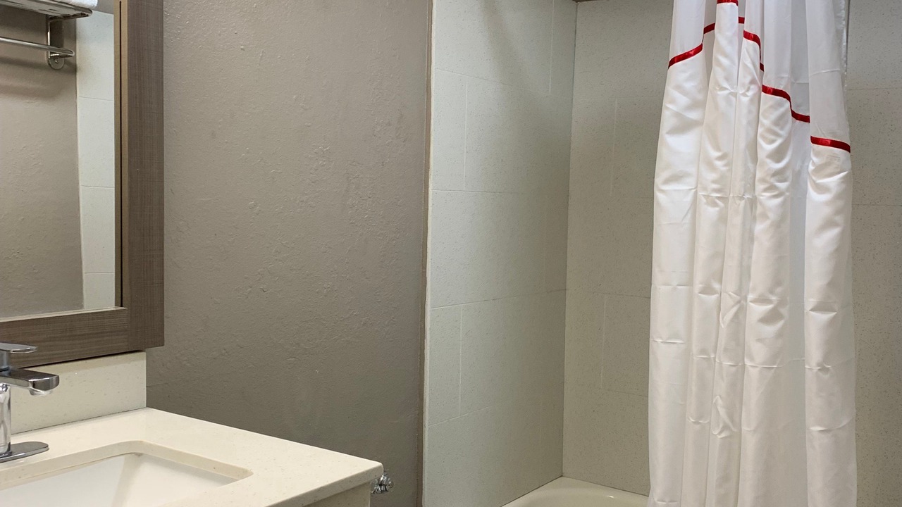 Photo of Bathroom in Niagara Falls