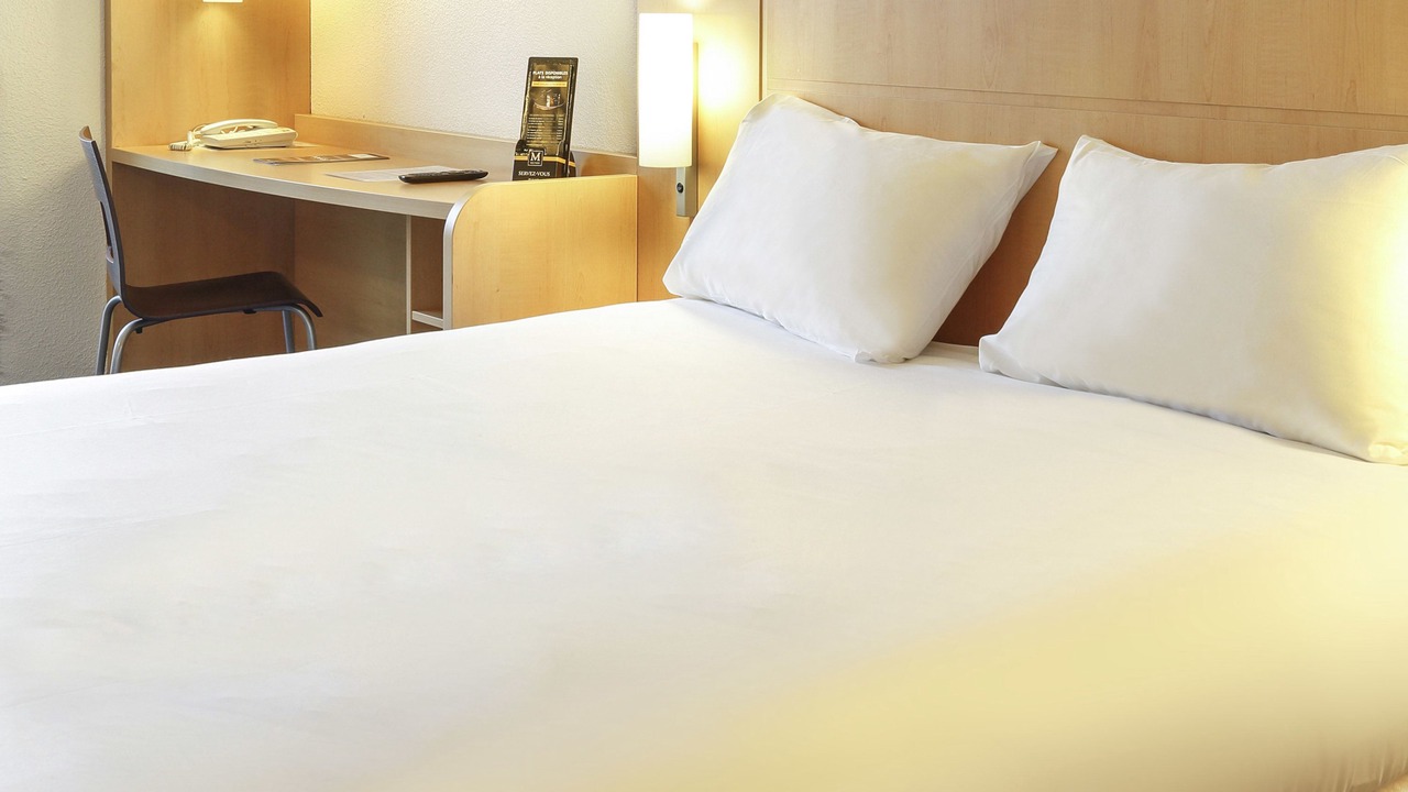 Photo of Bedroom in Etampes