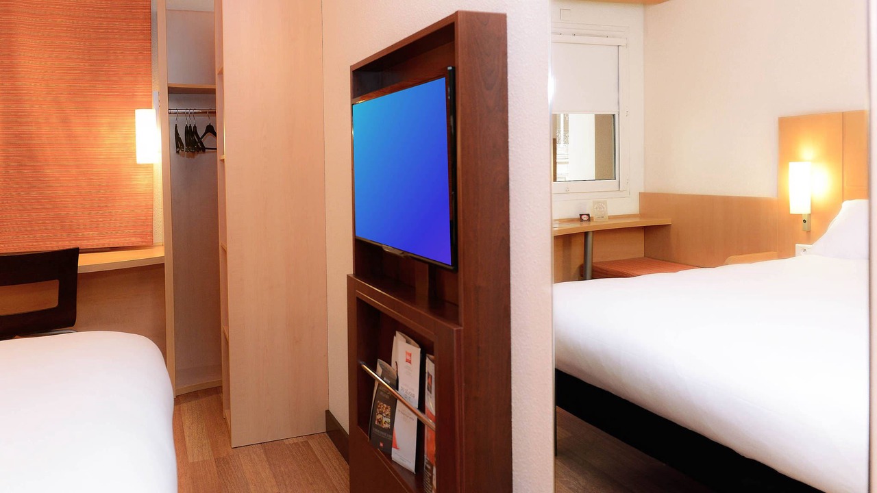 Photo of Bedroom in Caen City Centre