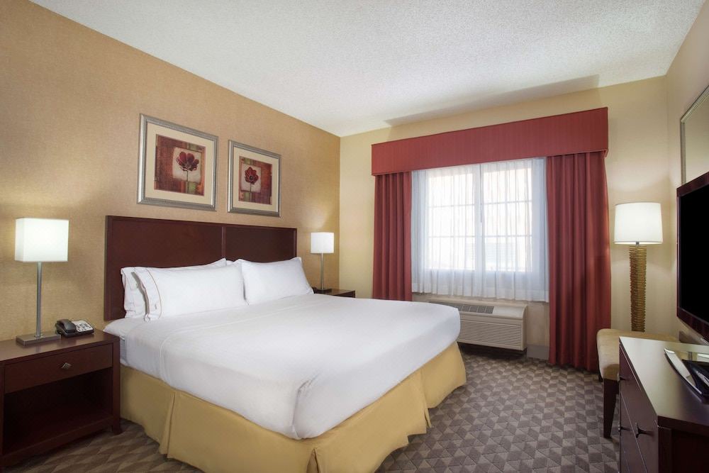Photo of Bedroom in Evans Churchill