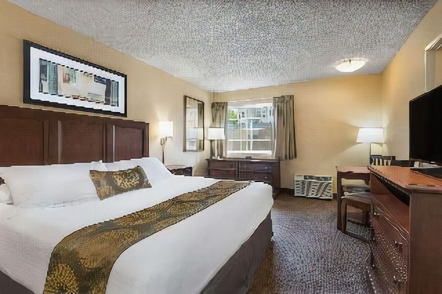 Photo of Bedroom in Marina District