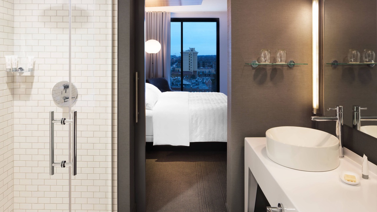 Photo of Bathroom in Short North