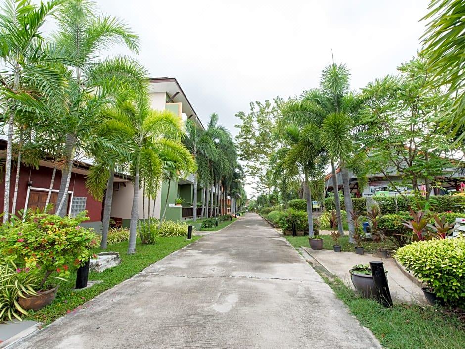 Photo of Buildings in Nong Prue
