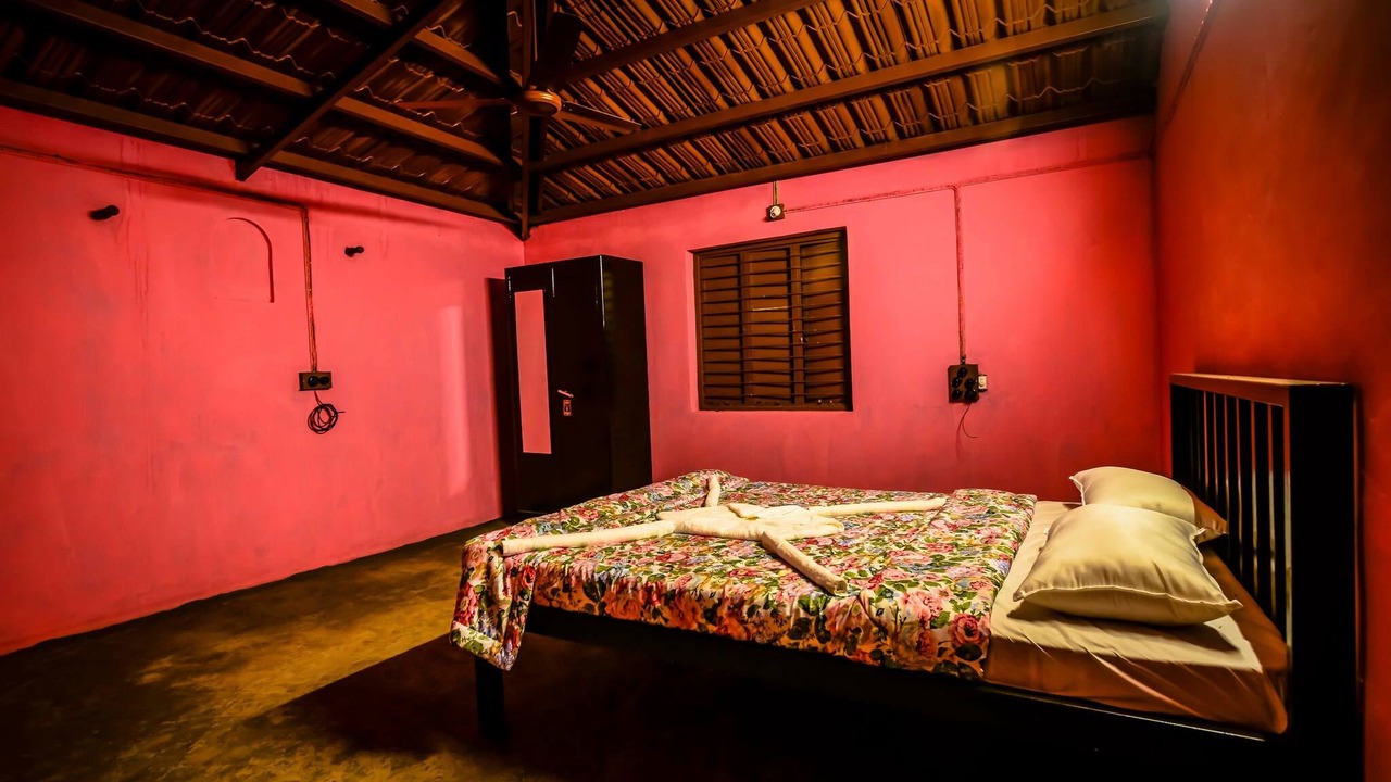 Photo of Bedroom in Satara