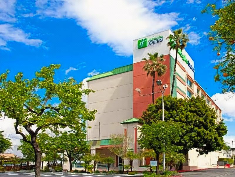 Photo of Buildings in North Hills East