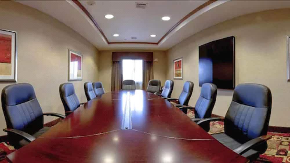 Photo of Livingroom in Bartlesville