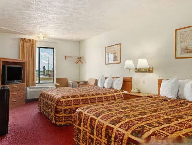 Photo of Bedroom in Warrensburg