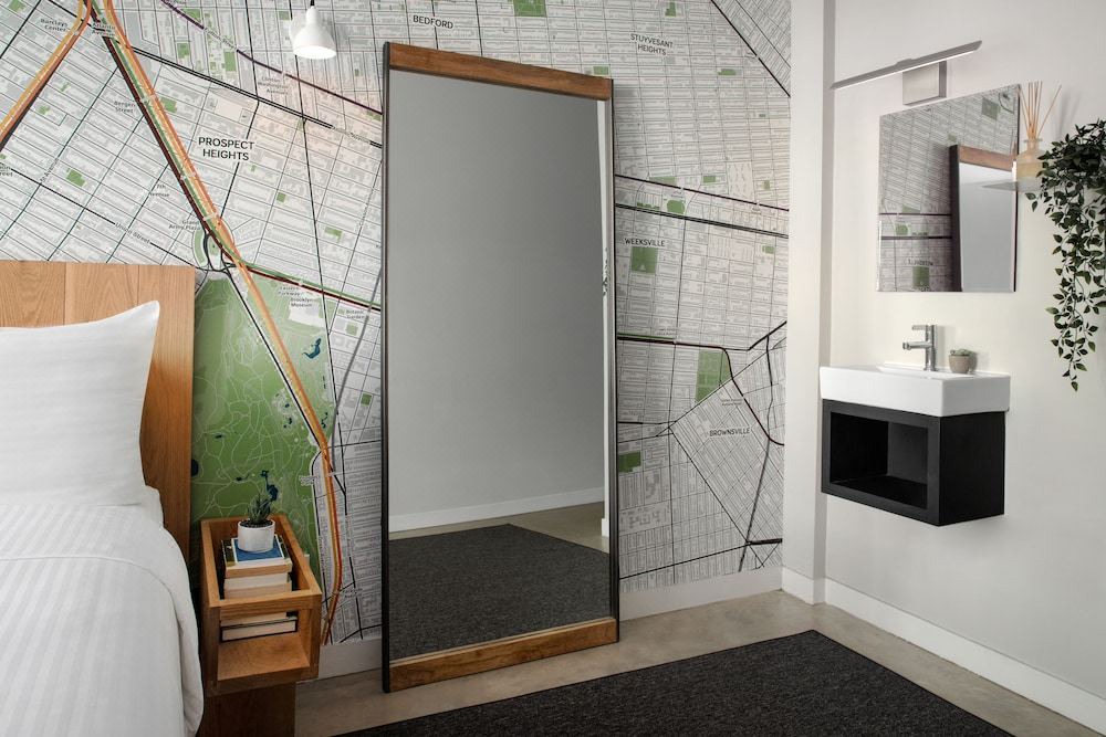 Photo of Others in Hiler